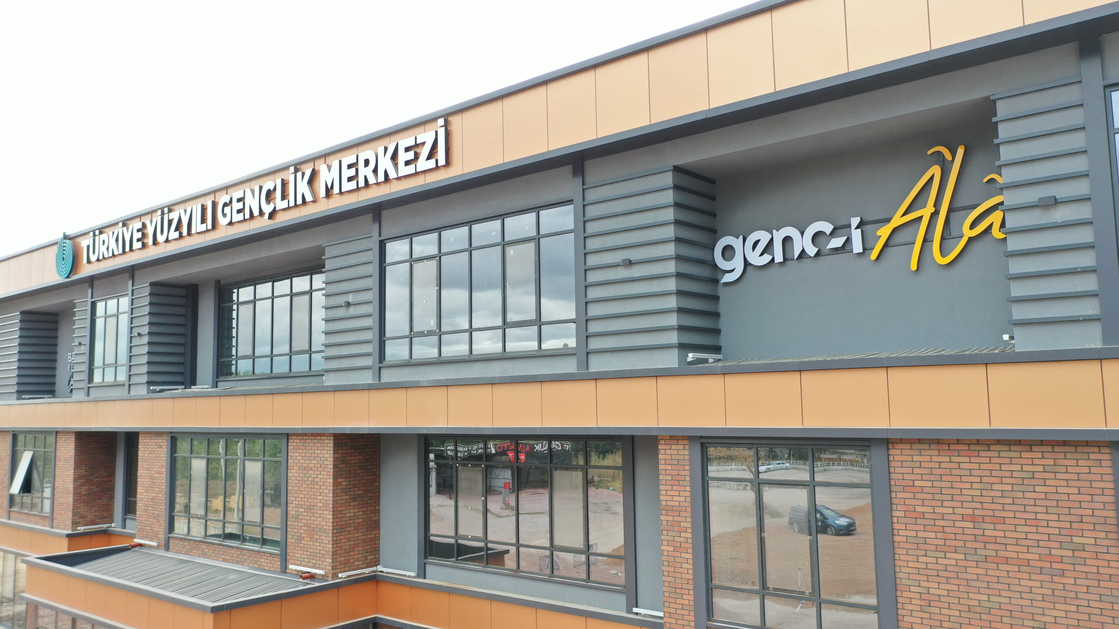 Türkiye Yüzyılı Gençlik Merkezi